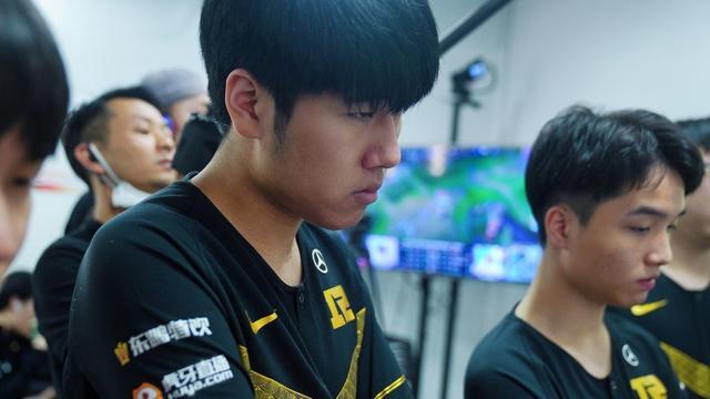 13号球衣 13号球衣