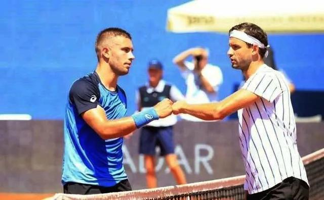 拉菲尼亚梅开二度,巴萨逆转皇马夺西超杯冠军