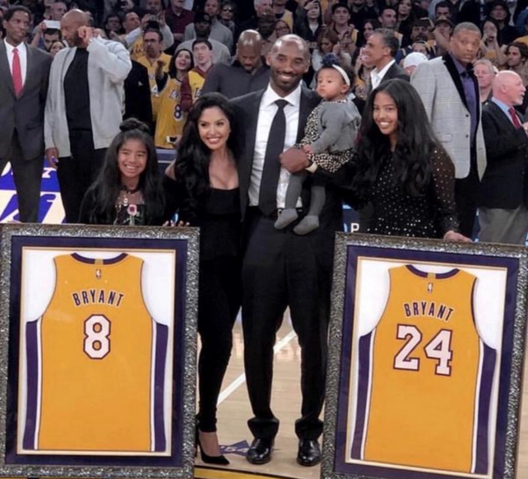 拉菲尼亚梅开二度,巴萨逆转皇马夺西超杯冠军